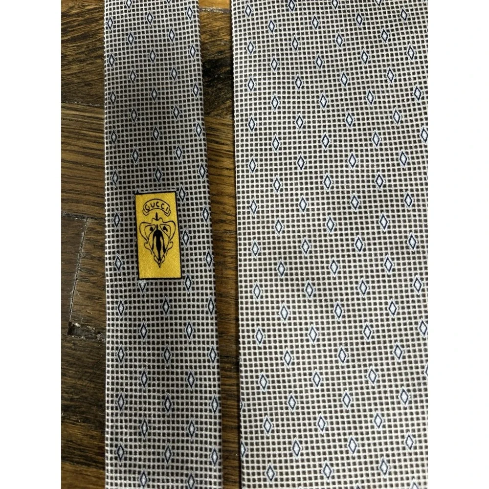 Gucci Mens Silk Tie Made In Italy Grey Diamond‎ Pattern